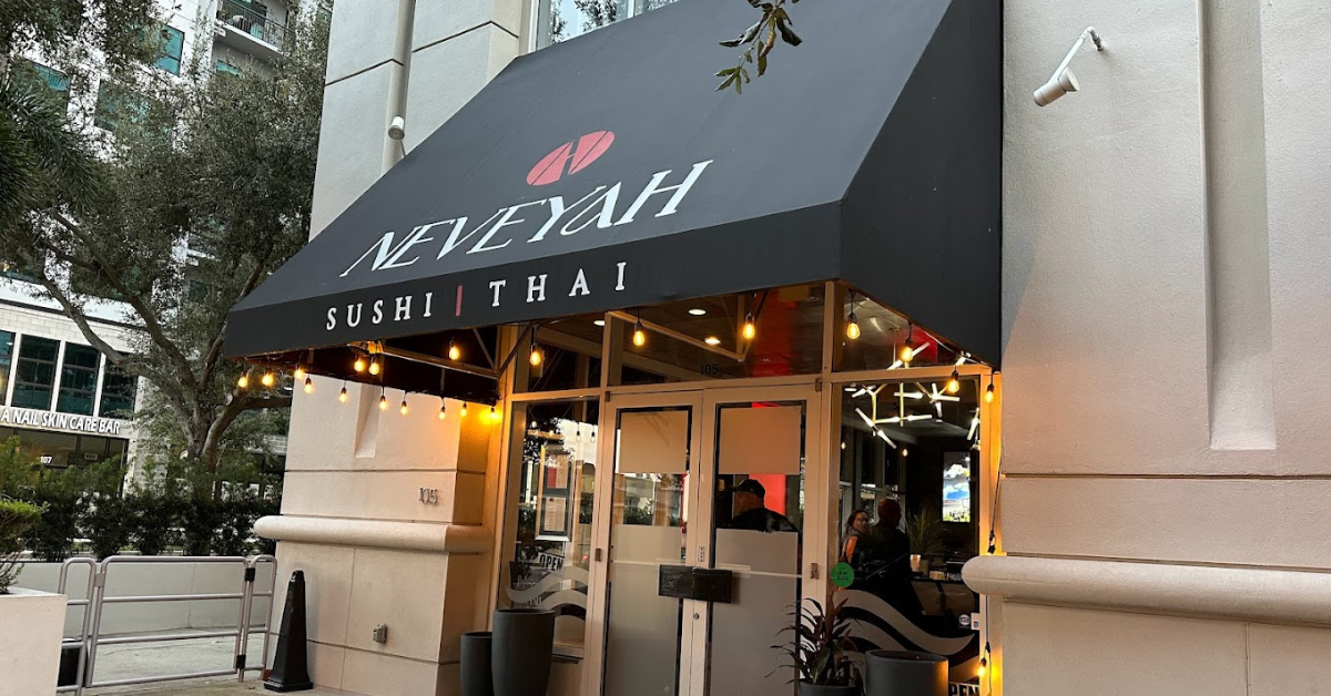 Experience the Best of Both Worlds at Neveyah Sushi and Thai in Thornton Park