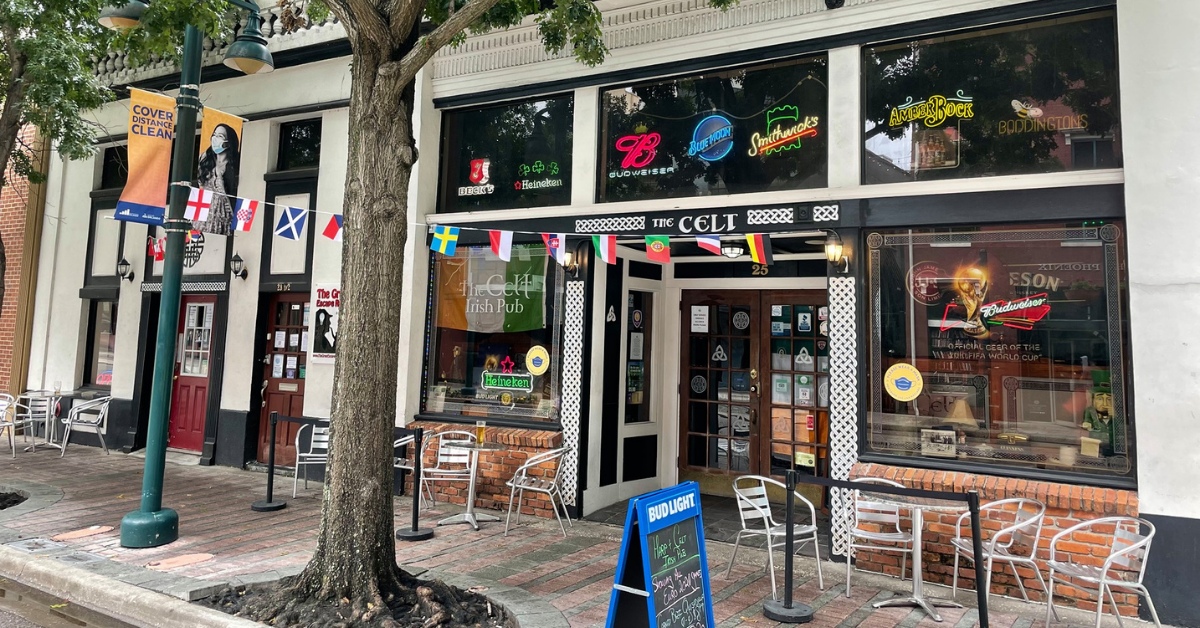 Experience the Best of Irish Hospitality at Harp & Celt in Downtown Orlando