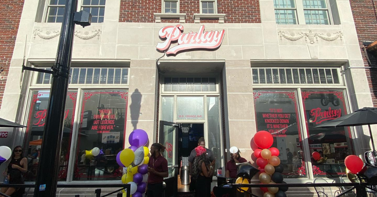Experience the Best of Downtown Orlando Nightlife at Parlay