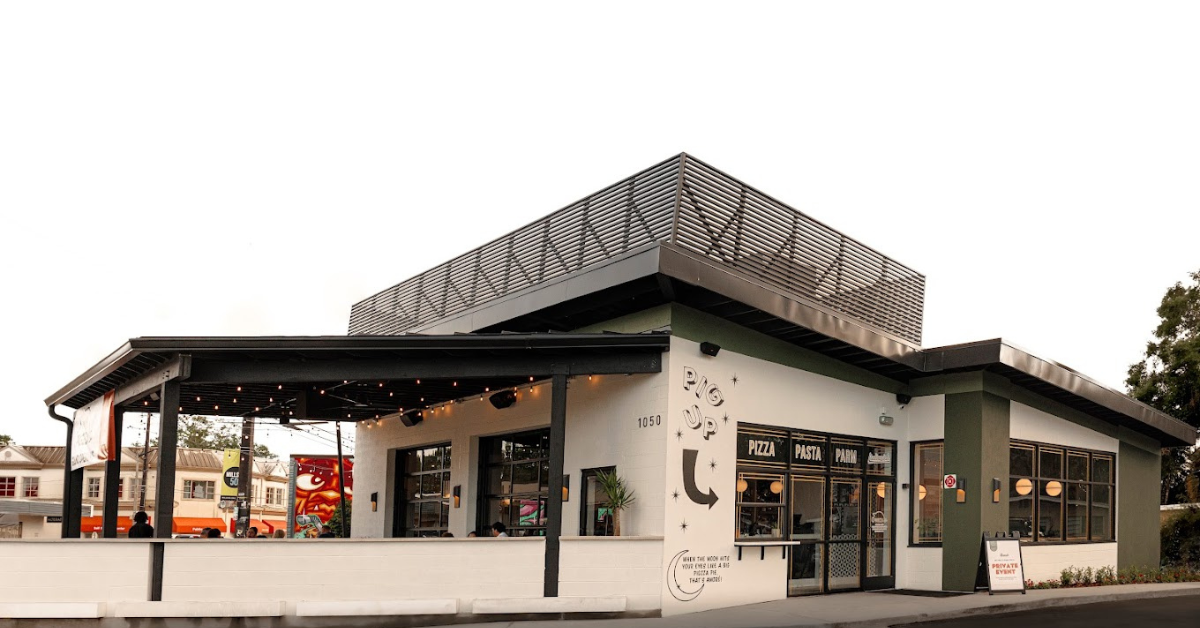 Experience Unique Italian BBQ Fusion at Pigzza in Orlando’s Mills District