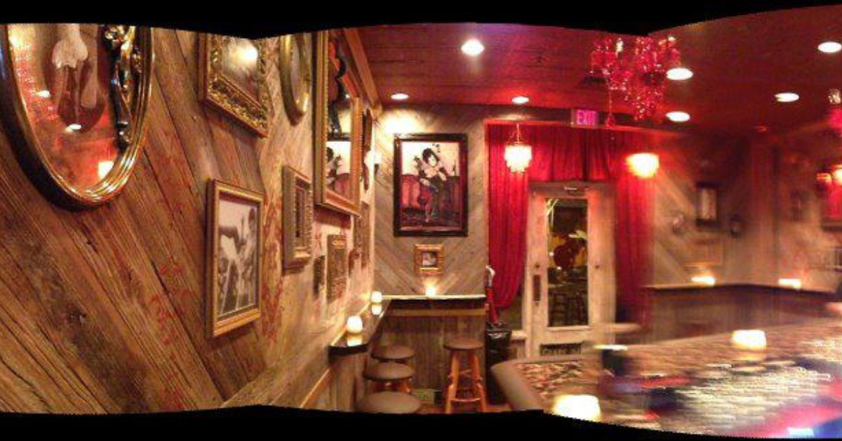 Unwind at The Hen House Bar, A Charming Downtown Orlando Retreat
