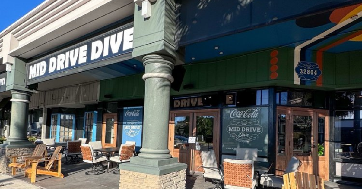 Elevate Your Dining Experience at Mid Drive Dive, College Park’s Latest Hotspot!